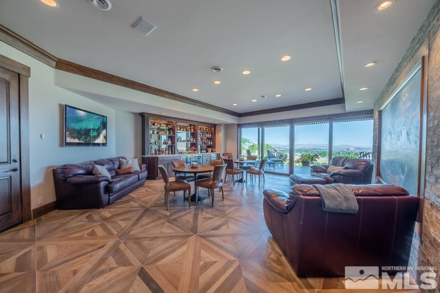 386 Questa Court
