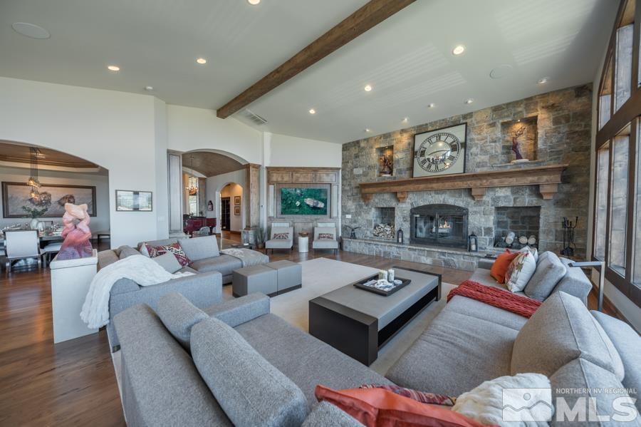 386 Questa Court