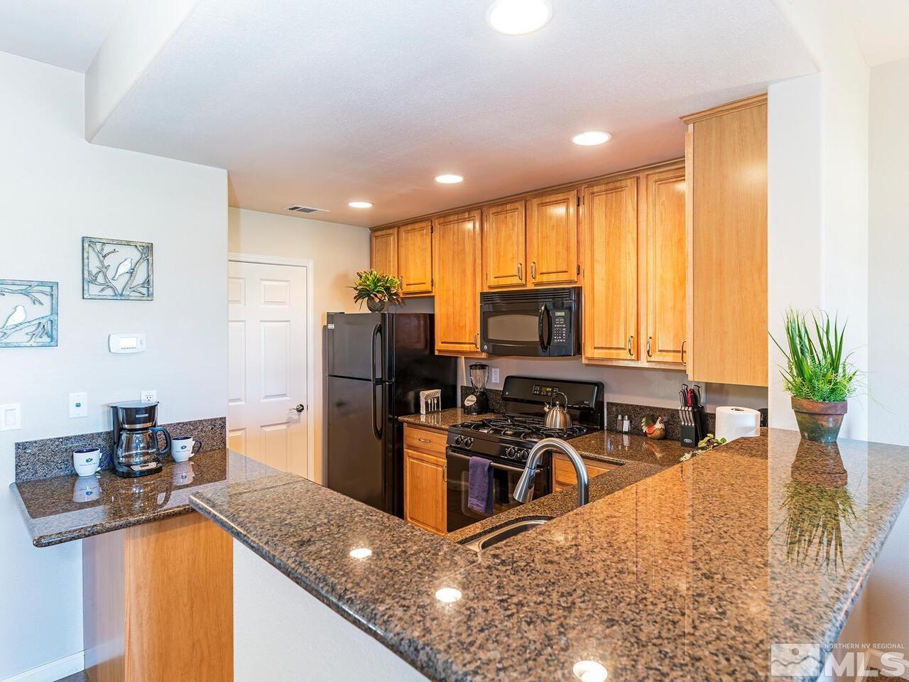 900 S Meadows Parkway, 4512