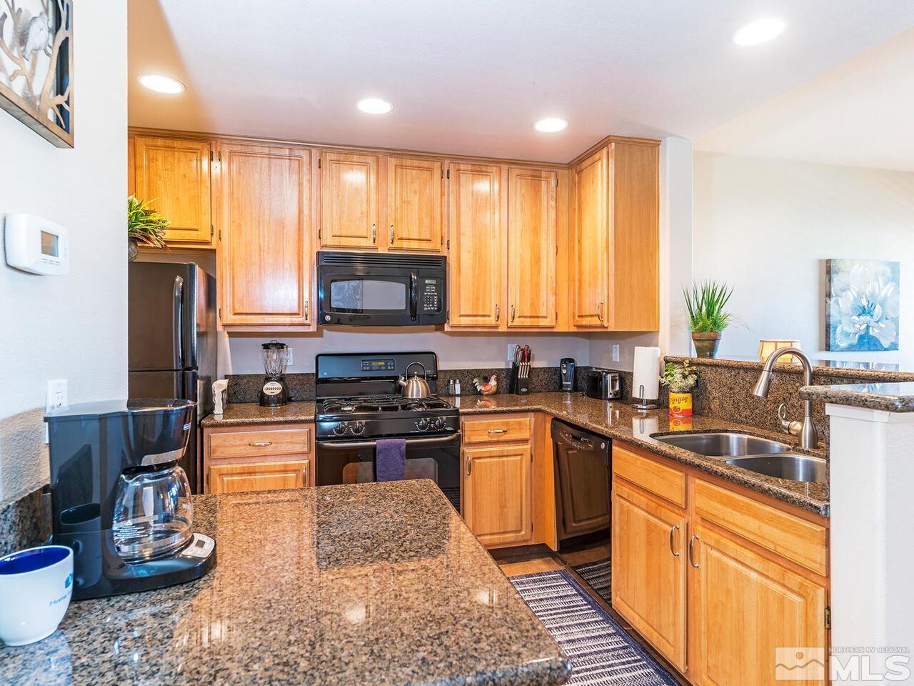 900 S Meadows Parkway, 4512
