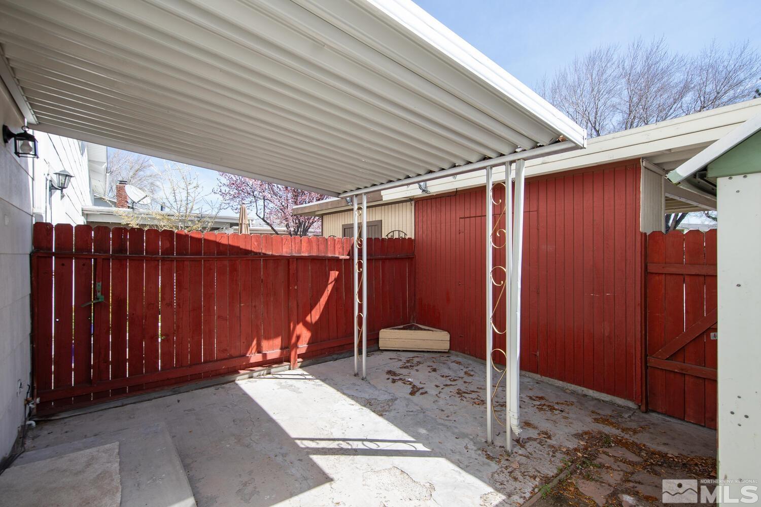 267 Smithridge