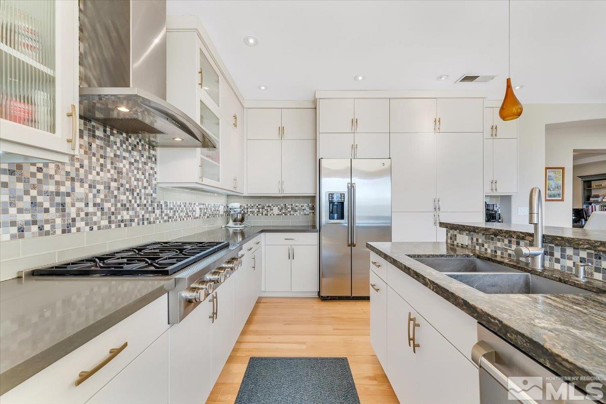 8998 Beacon Ridge Trail