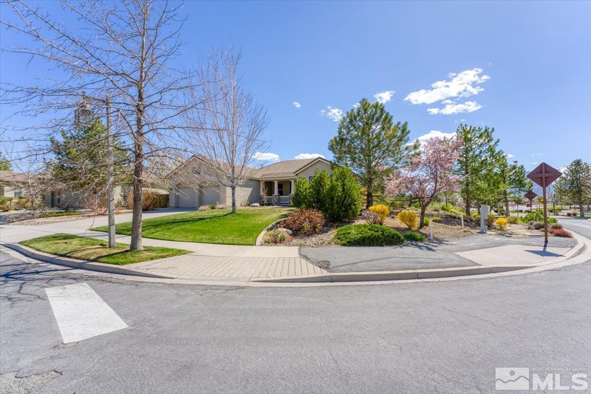8998 Beacon Ridge Trail