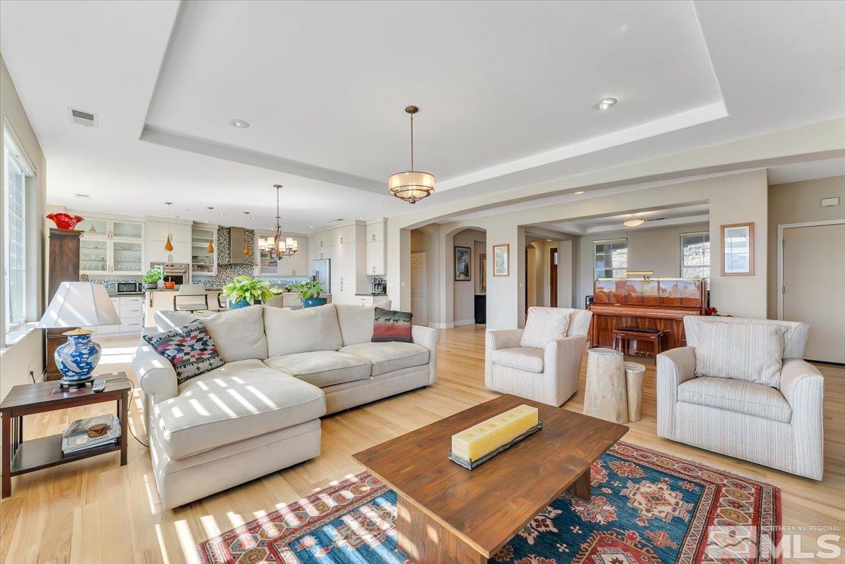 8998 Beacon Ridge Trail