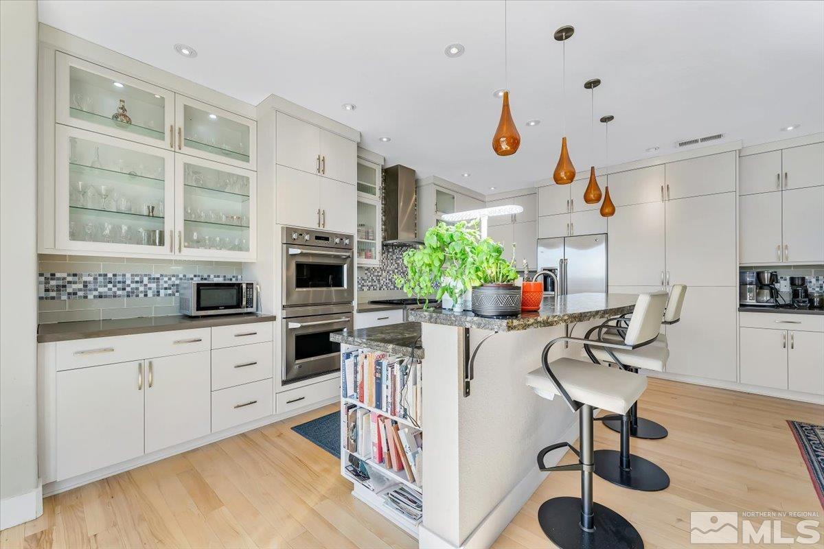 8998 Beacon Ridge Trail