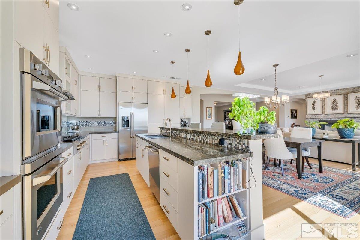 8998 Beacon Ridge Trail
