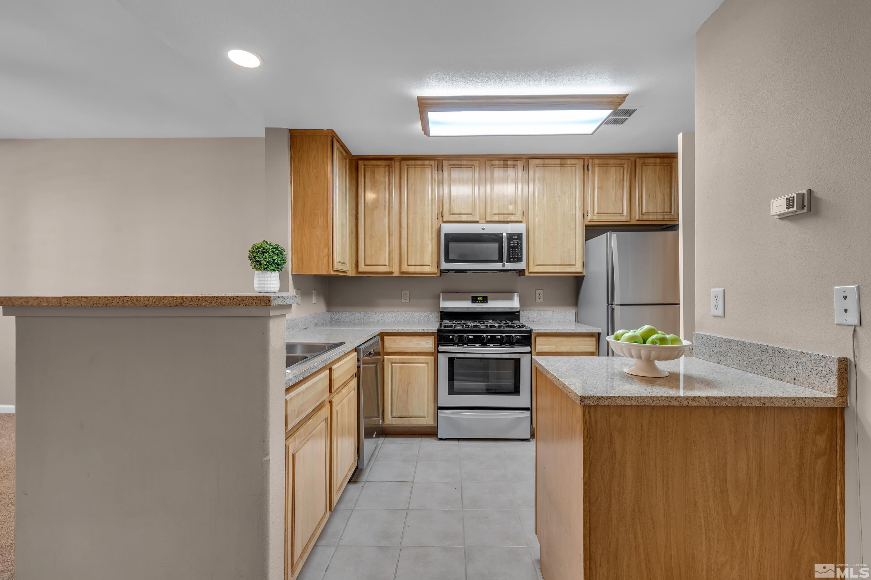900 S Meadows Parkway, 513