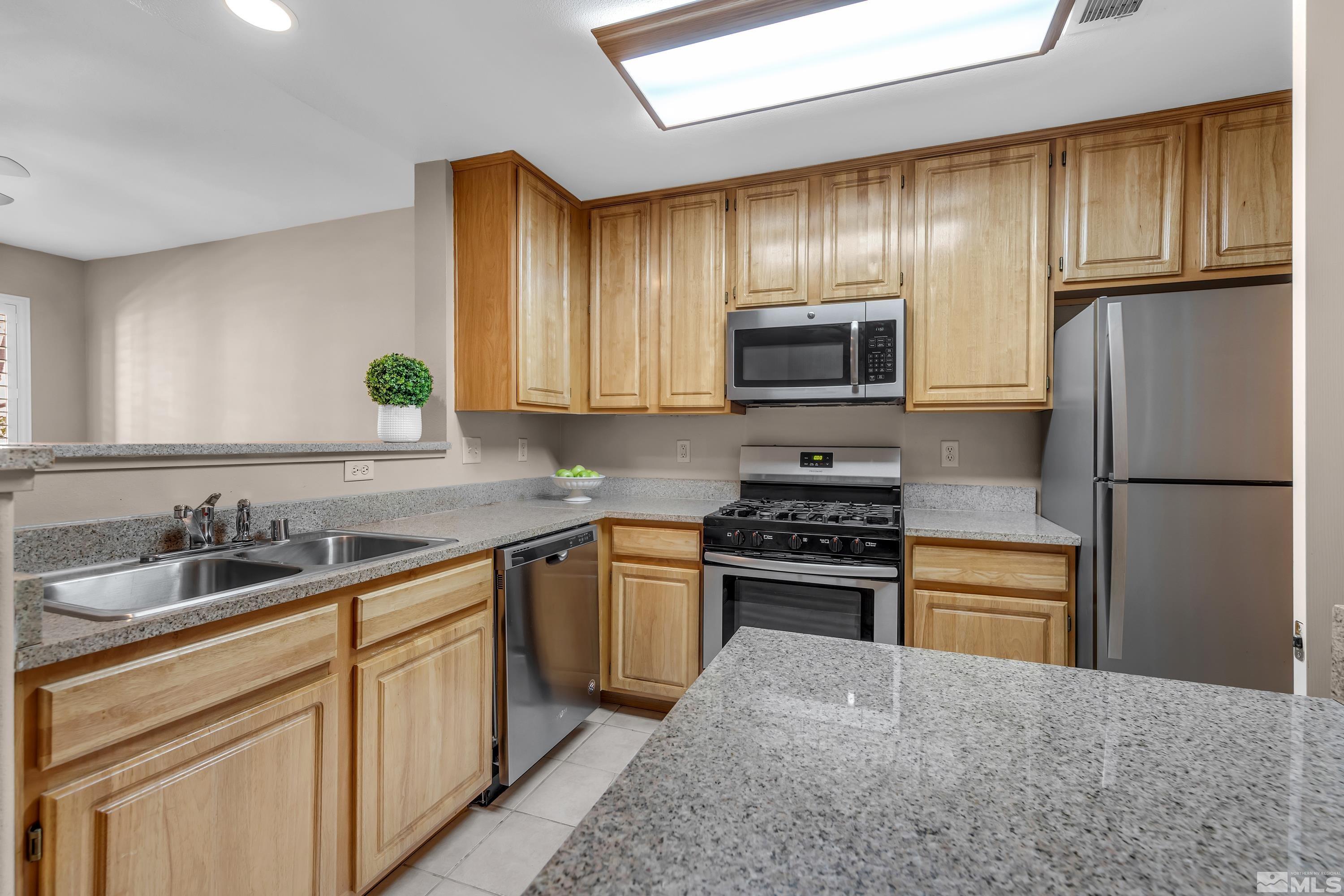 900 S Meadows Parkway, 513