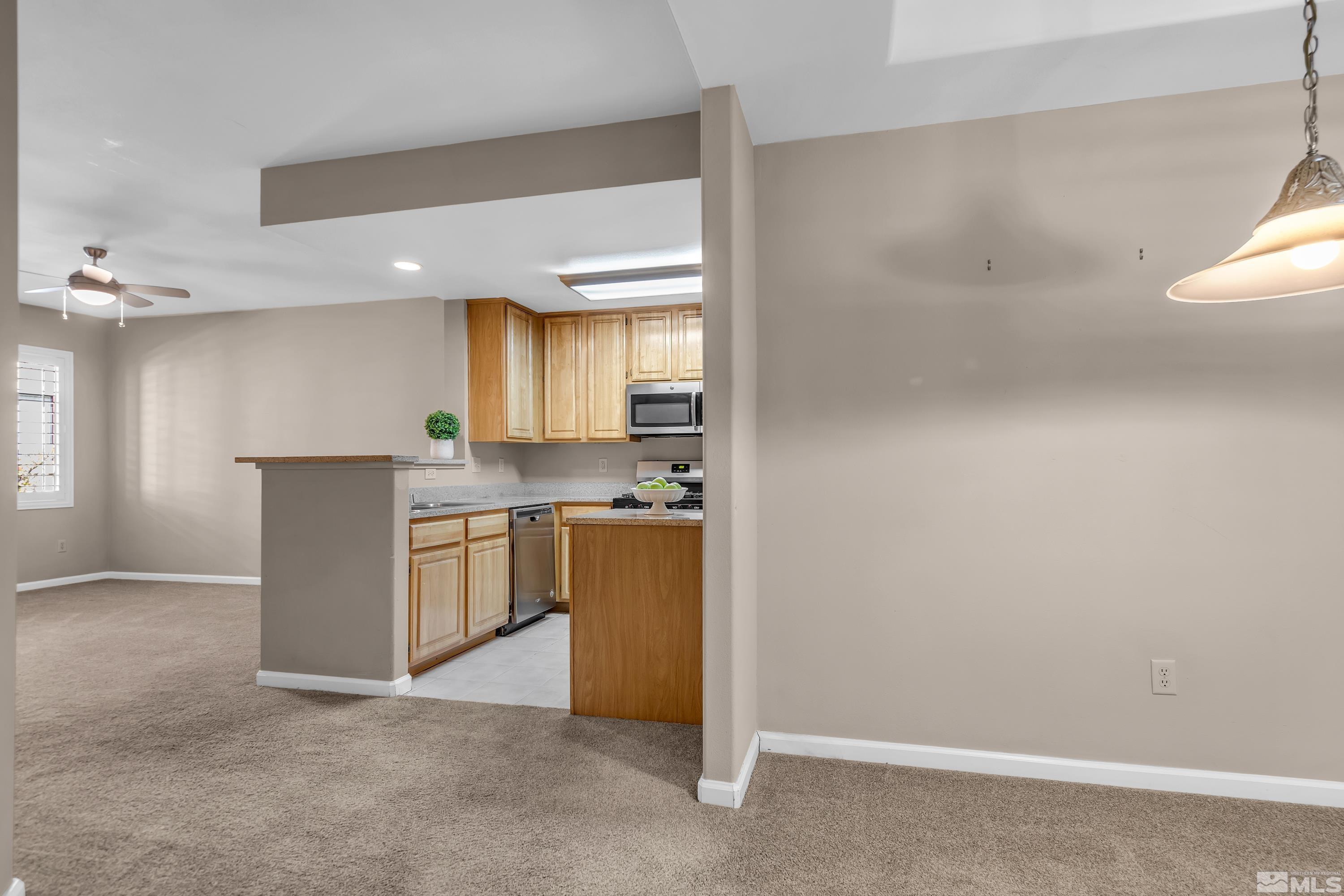 900 S Meadows Parkway, 513