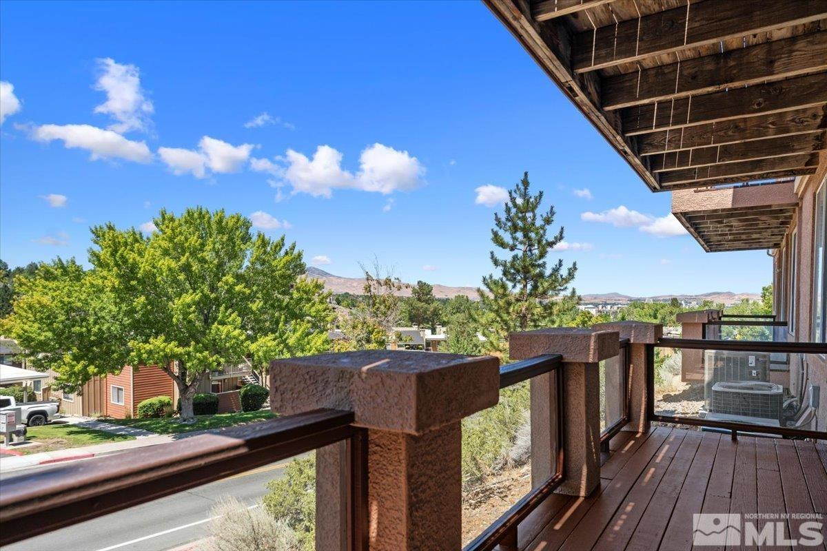 1484 Copper Point Circle