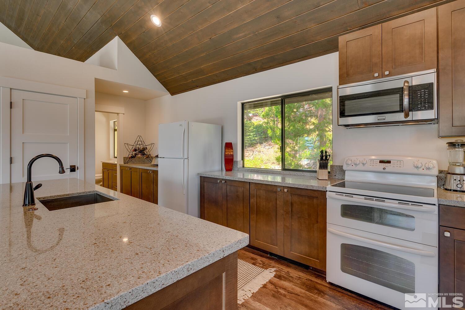 584 Valley Drive