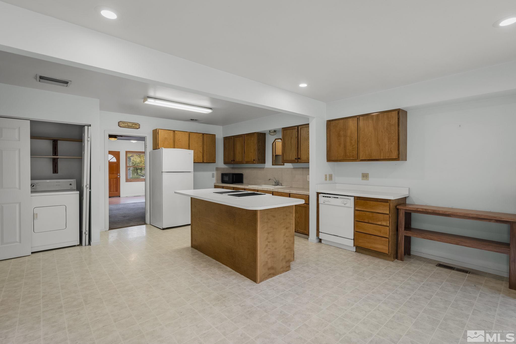 833 Gear Street