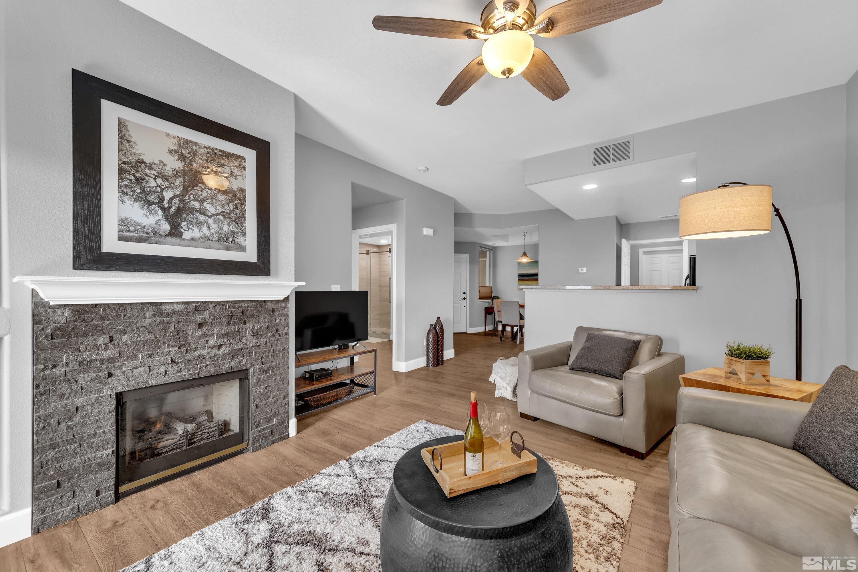 900 S Meadows Parkway, 5112