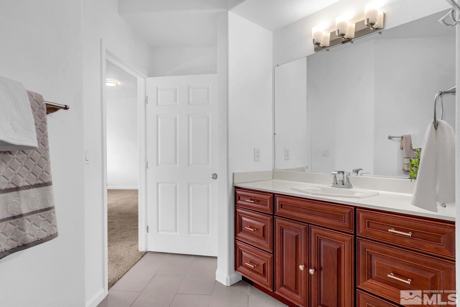 900 S Meadows Parkway, Unit 3213