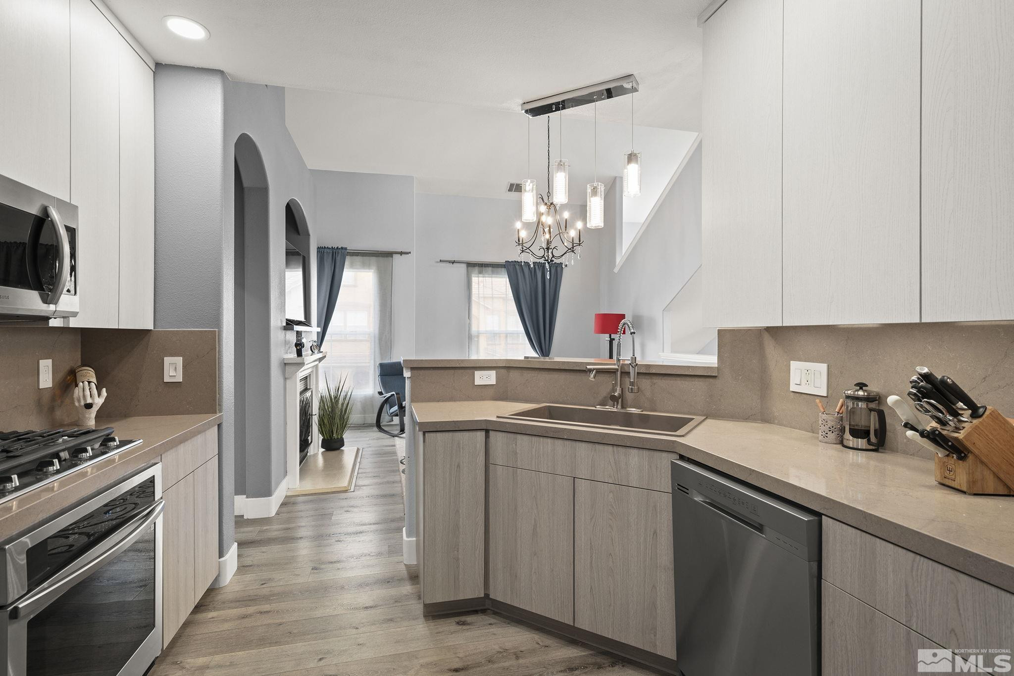 17000 Wedge Parkway, 3221