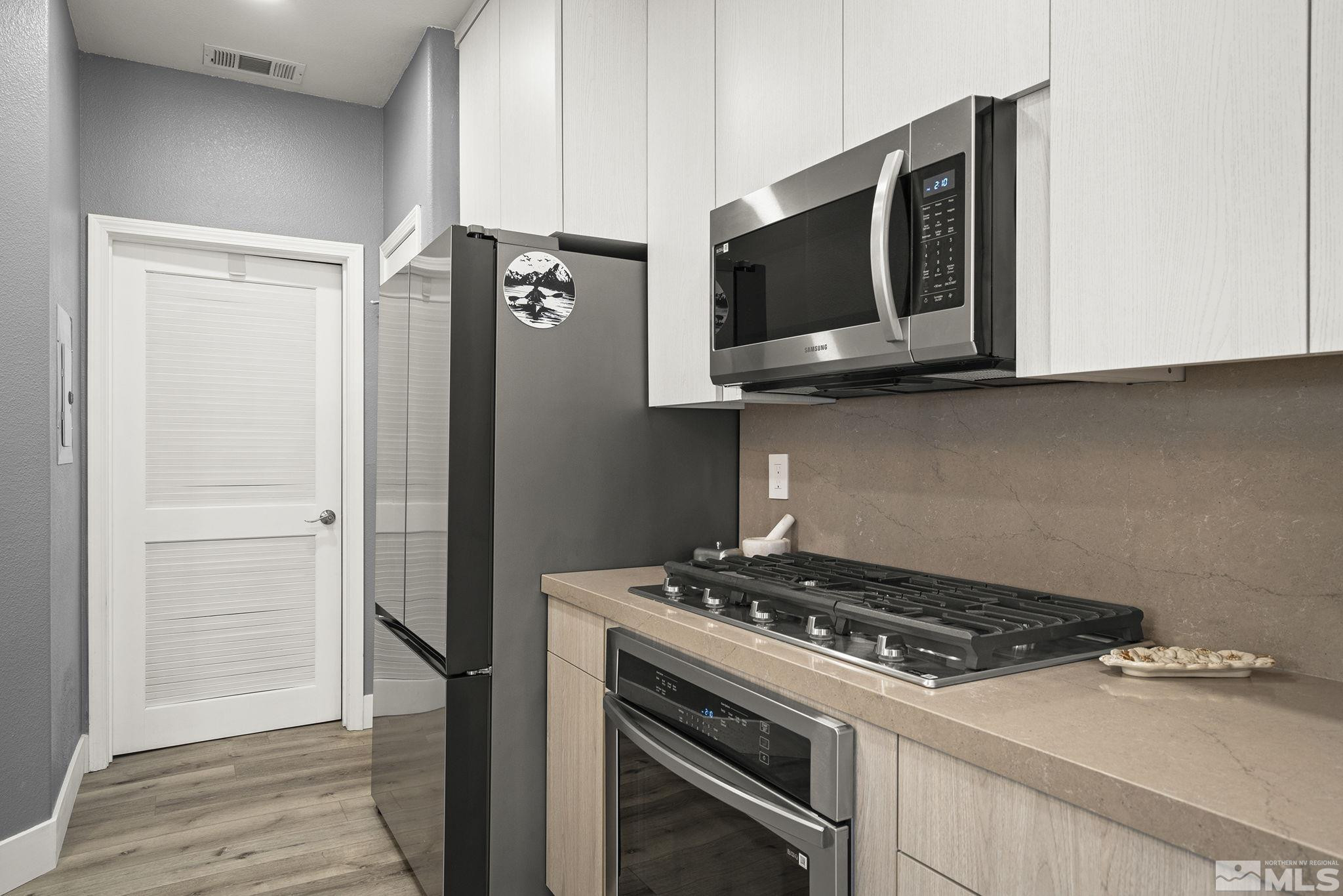 17000 Wedge Parkway, 3221