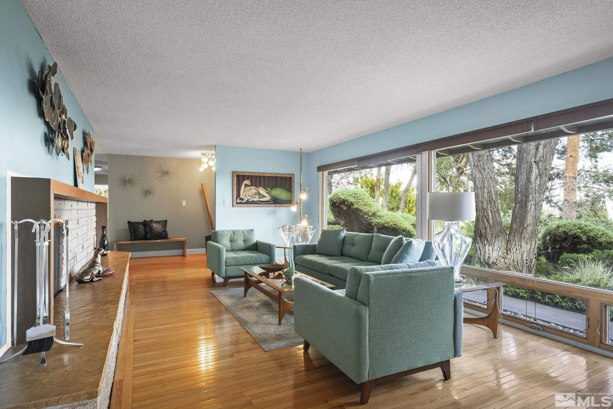 2135 Skyline Boulevard
