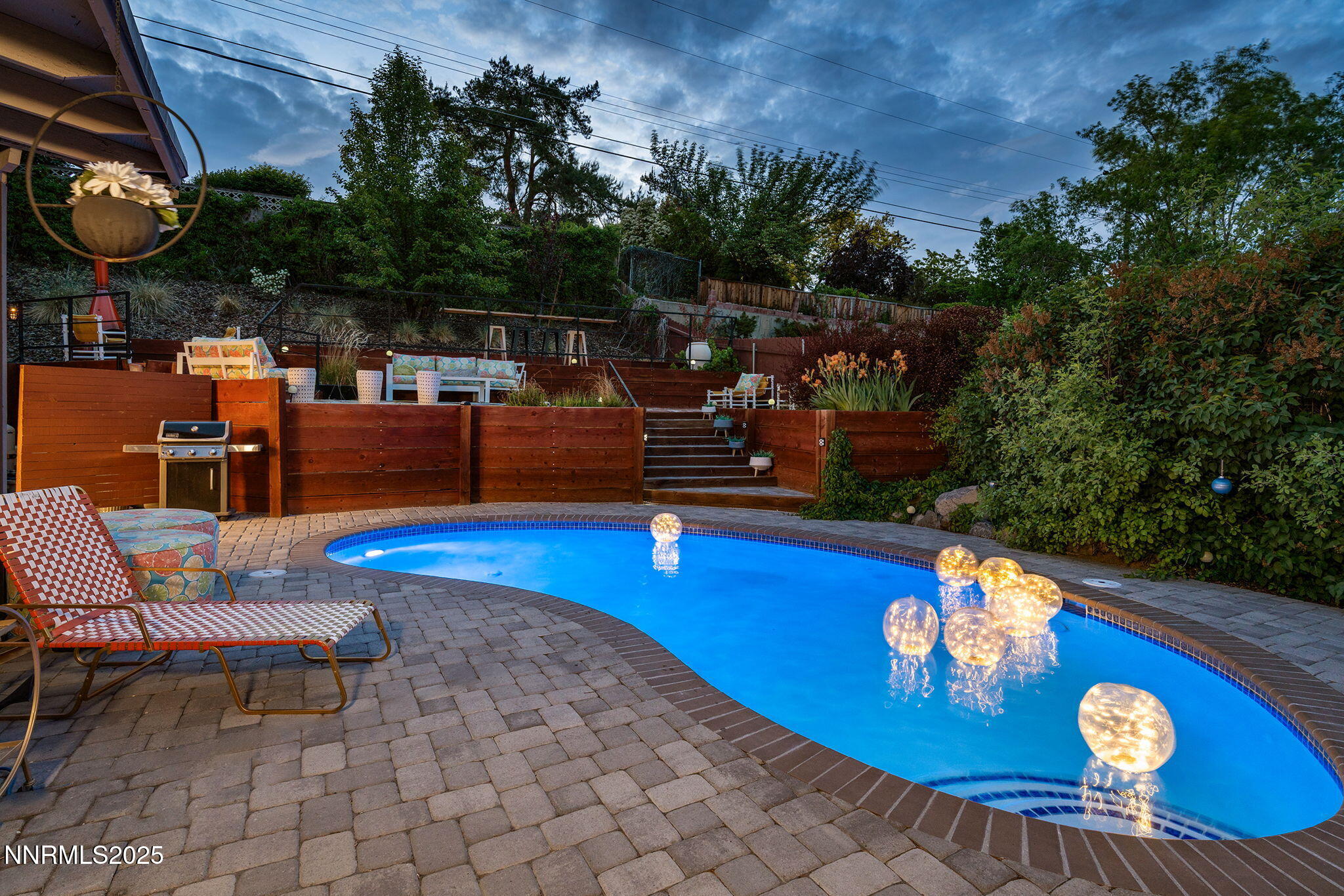 2135 Skyline Boulevard
