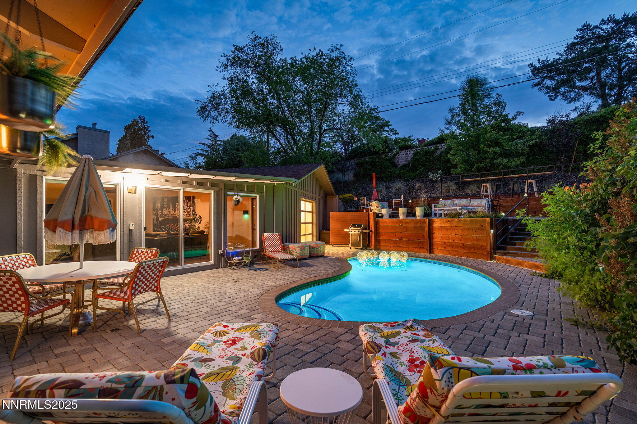 2135 Skyline Boulevard