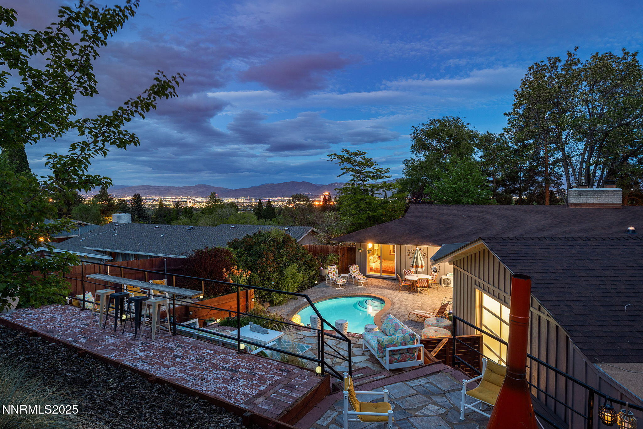 2135 Skyline Boulevard