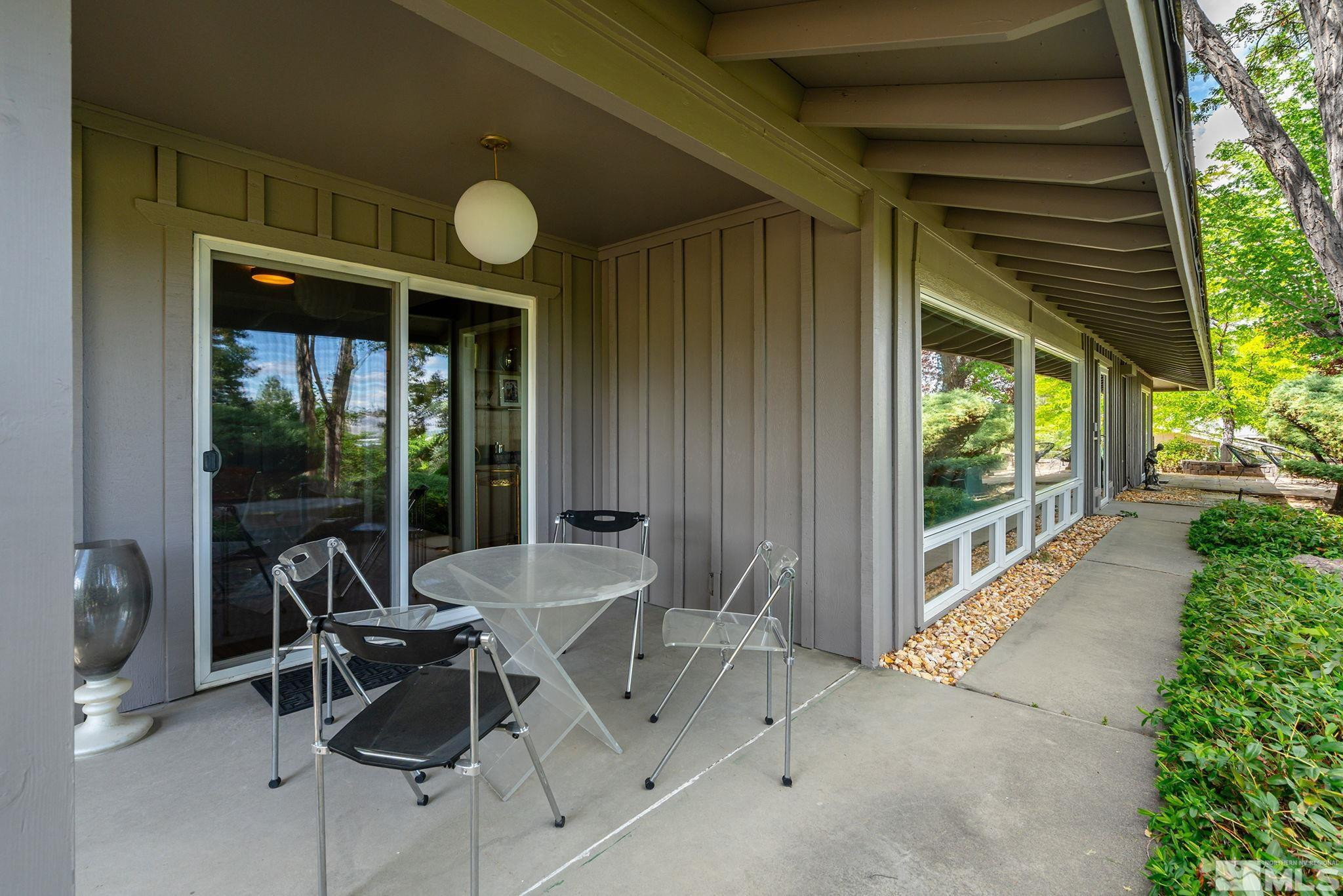2135 Skyline Boulevard