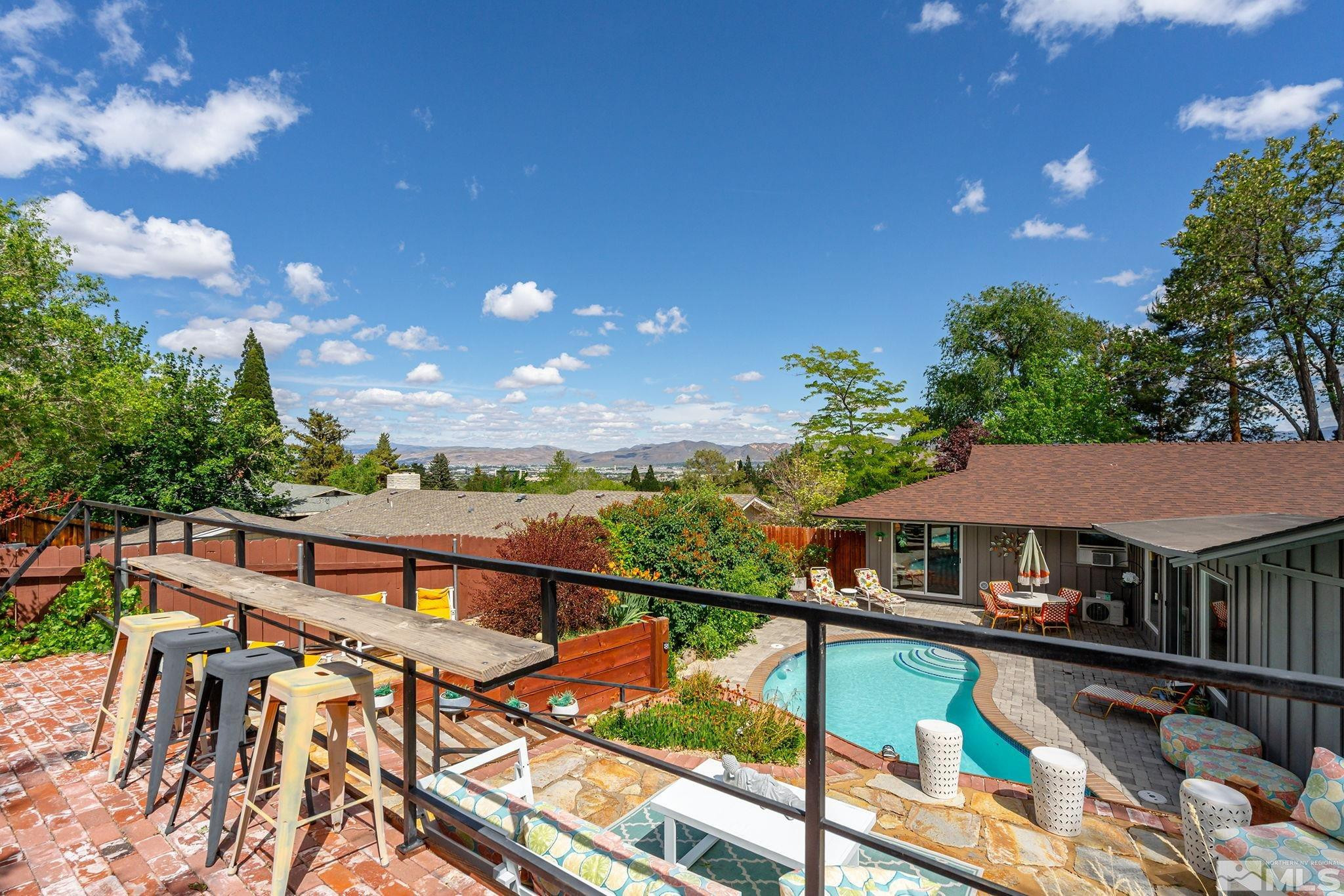 2135 Skyline Boulevard