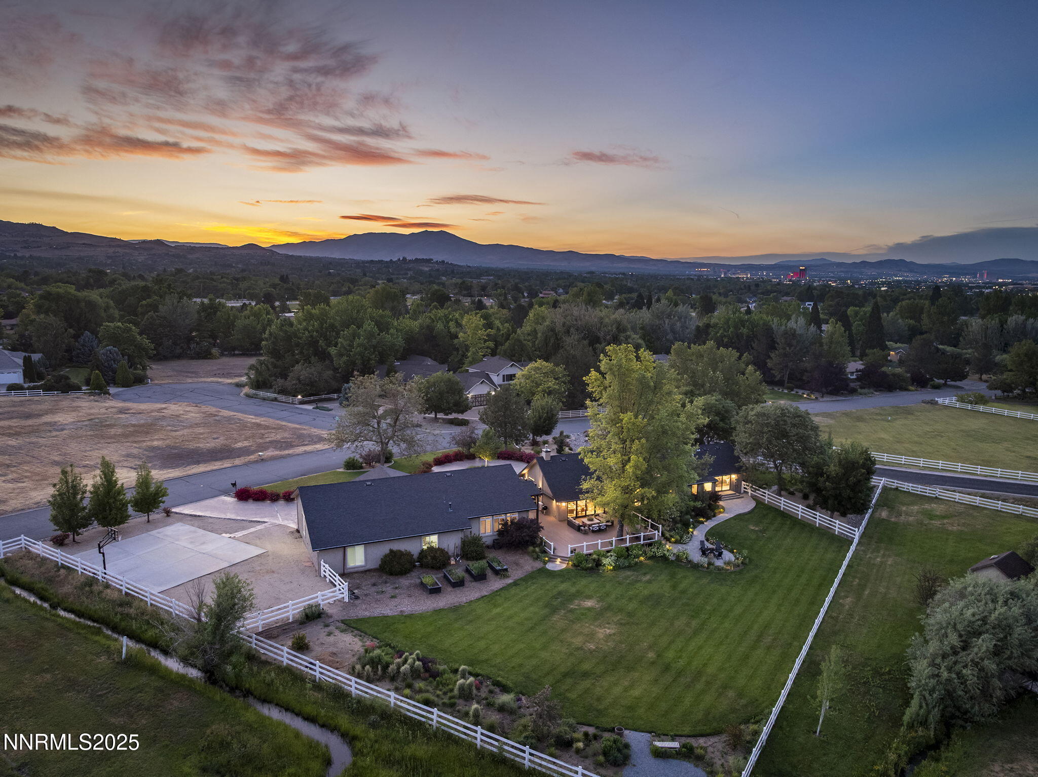 10594 Dixon Lane