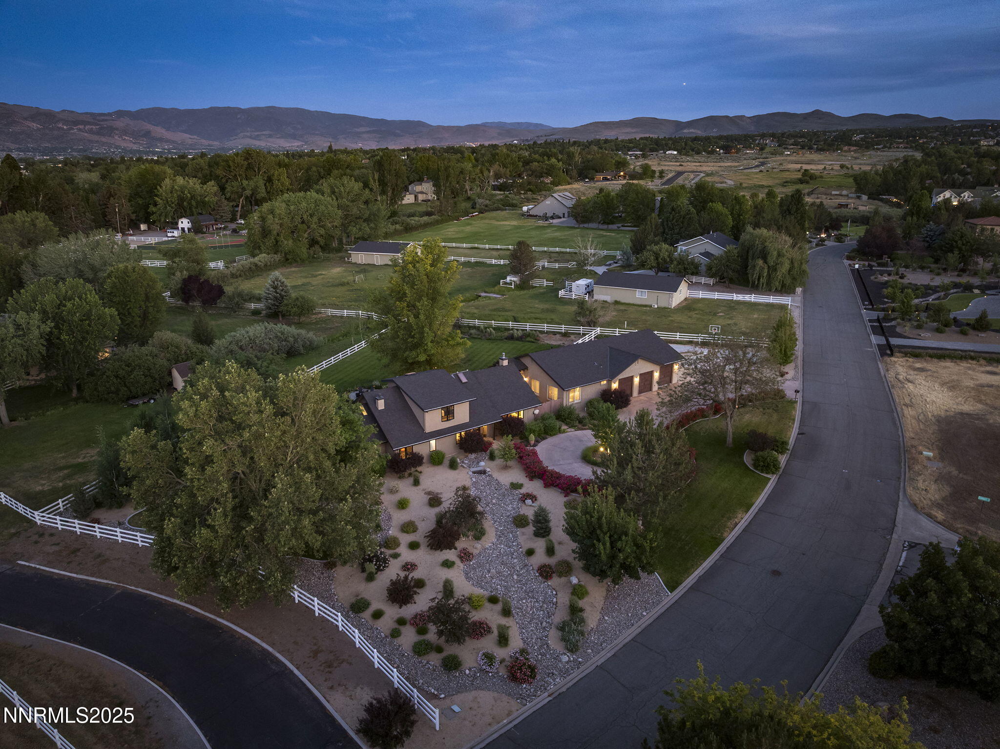 10594 Dixon Lane