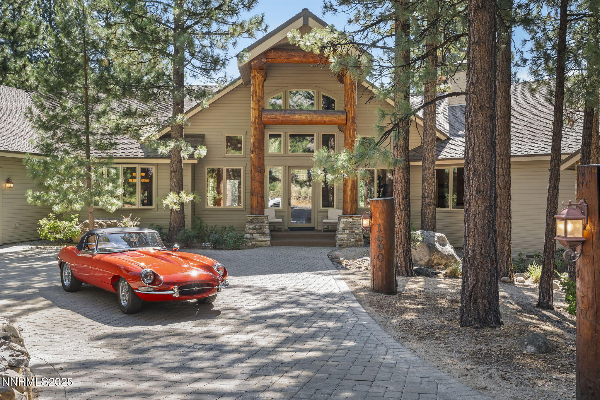 1690 Green Ash Drive