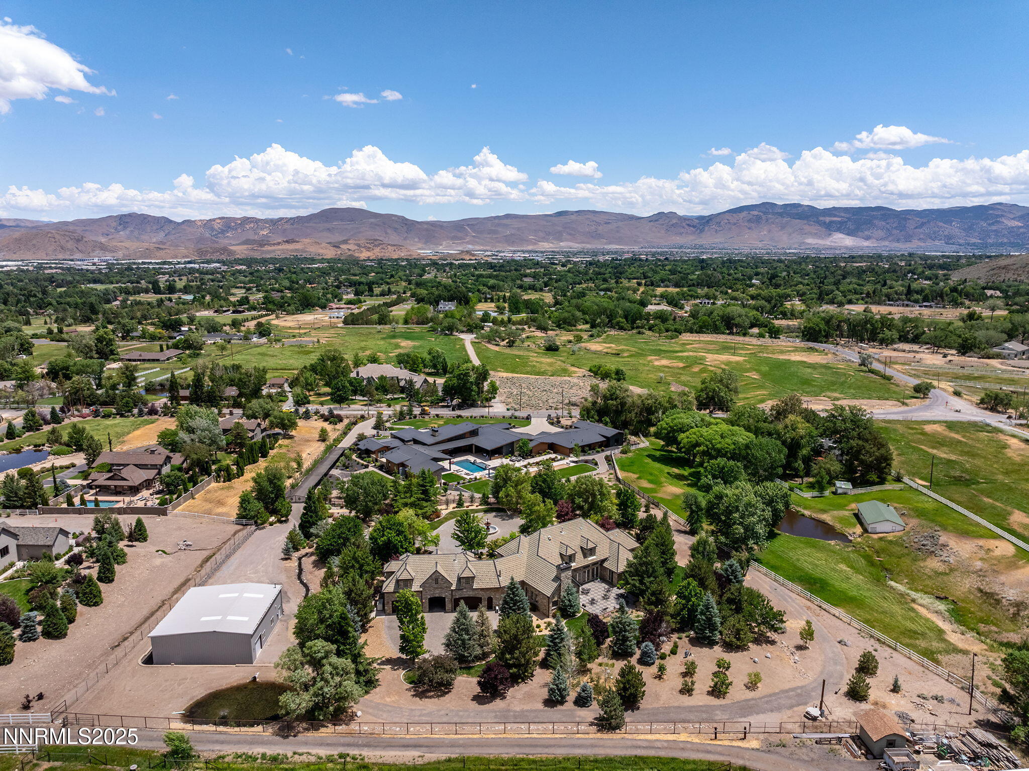 8741 Lakeside Drive