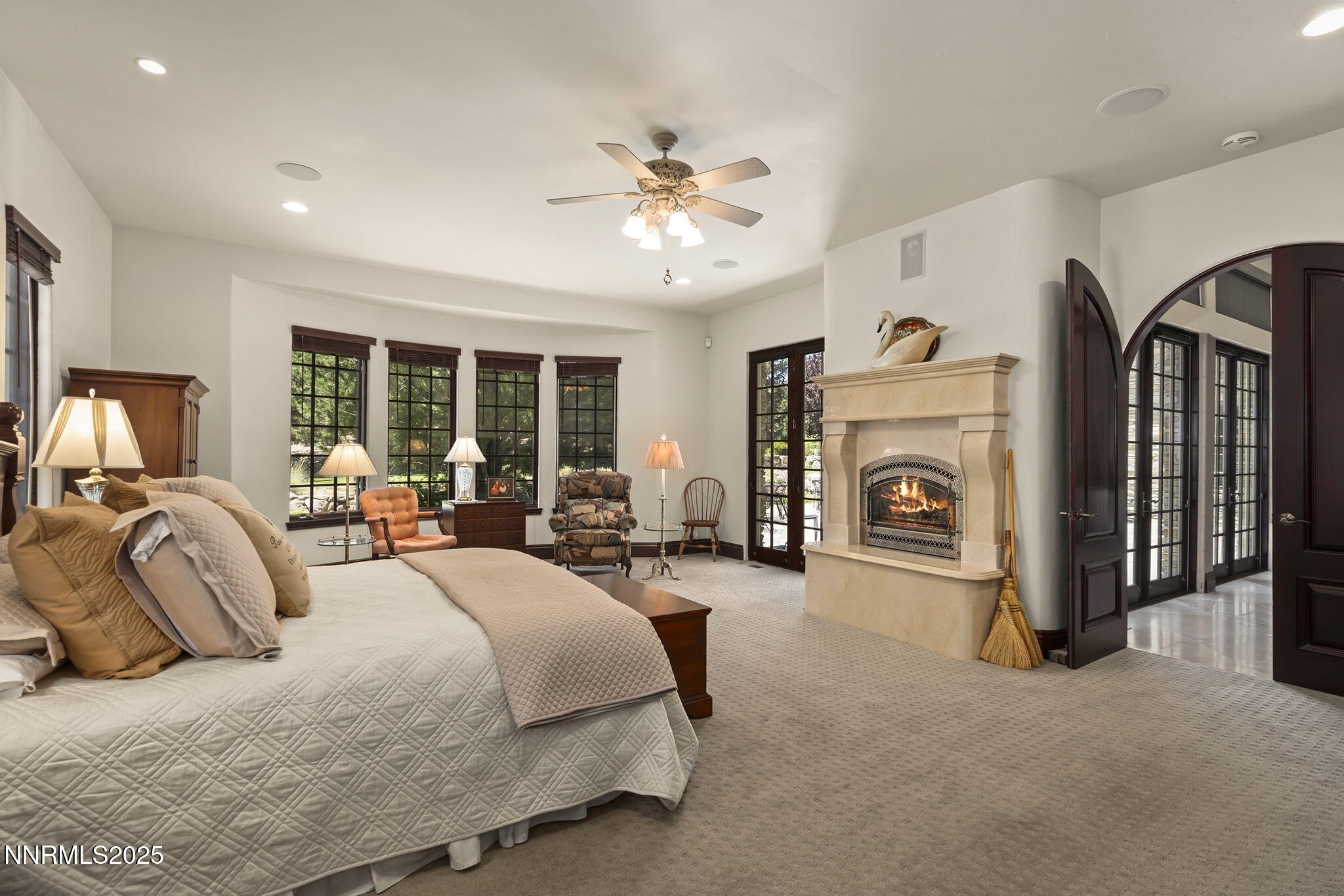 8741 Lakeside Drive
