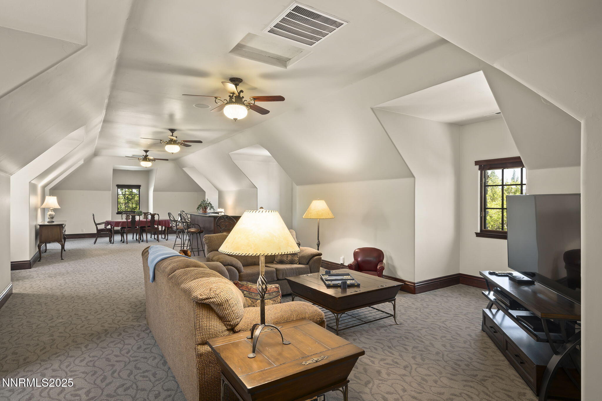 8741 Lakeside Drive
