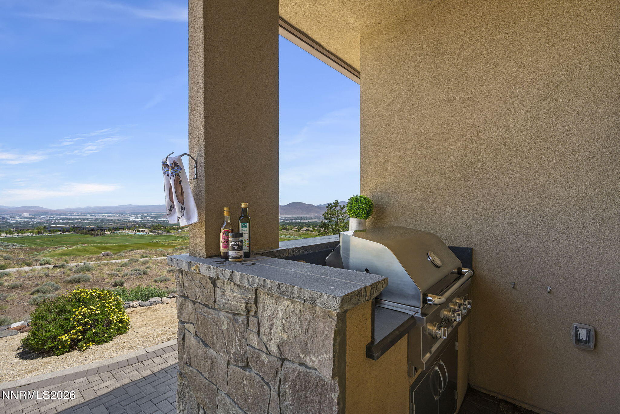 10231 Zuni Ridge Trail