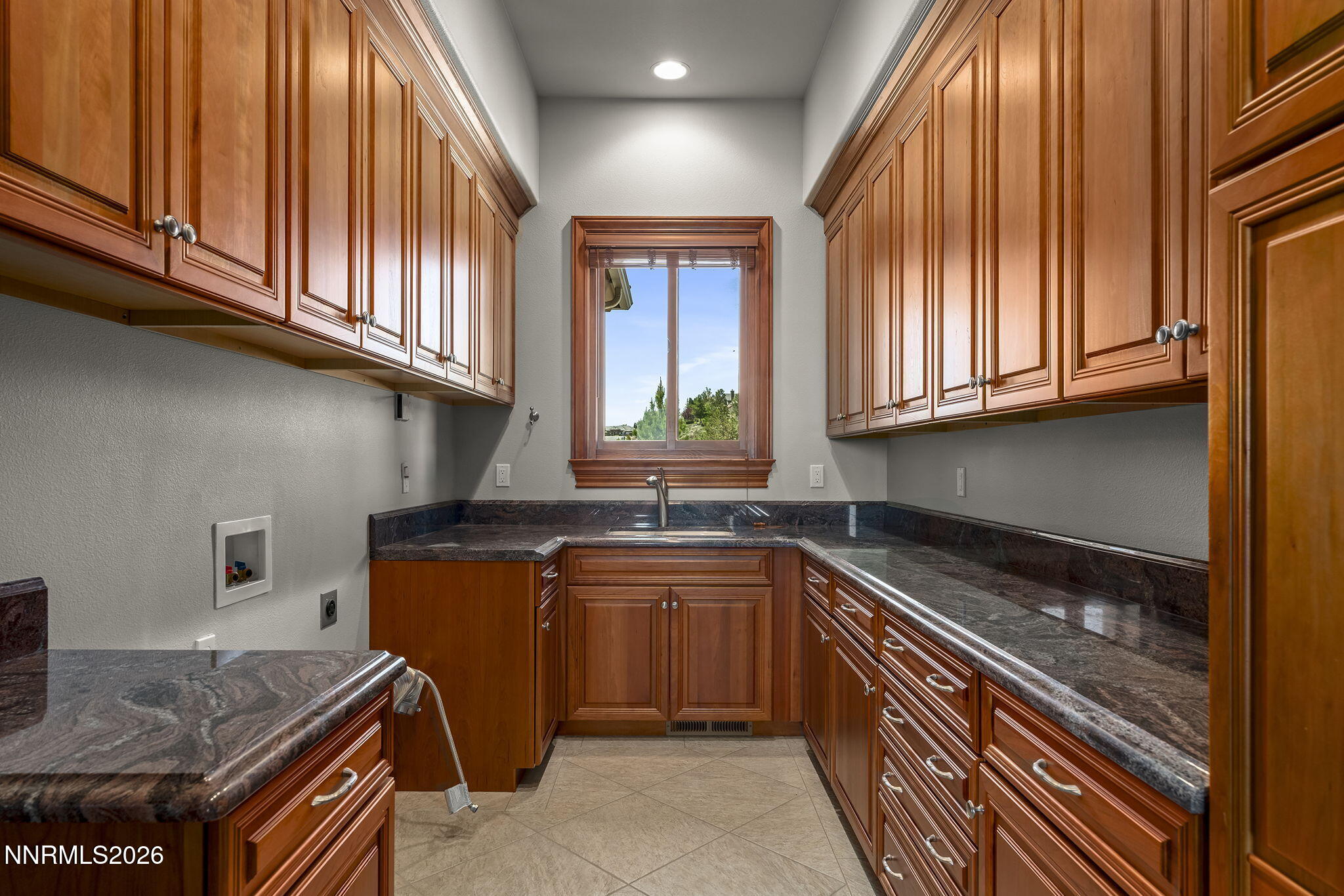10231 Zuni Ridge Trail