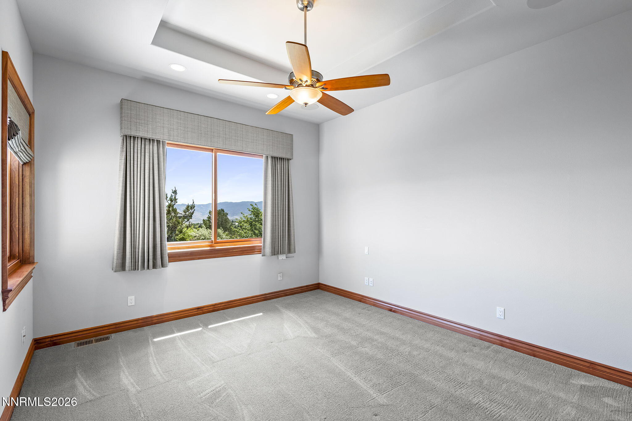 10231 Zuni Ridge Trail
