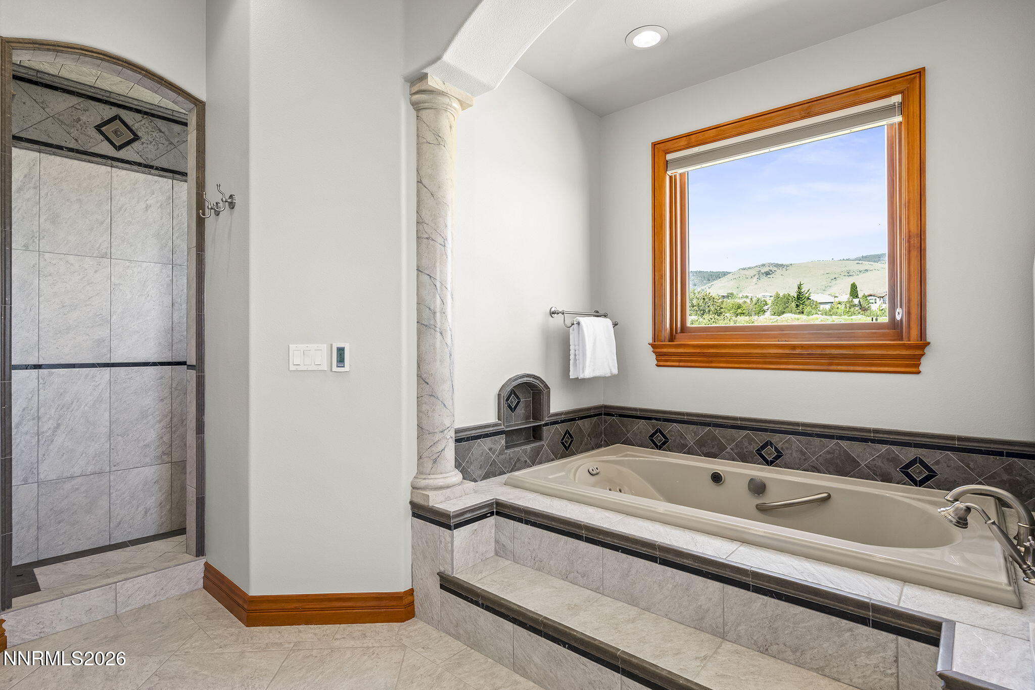 10231 Zuni Ridge Trail