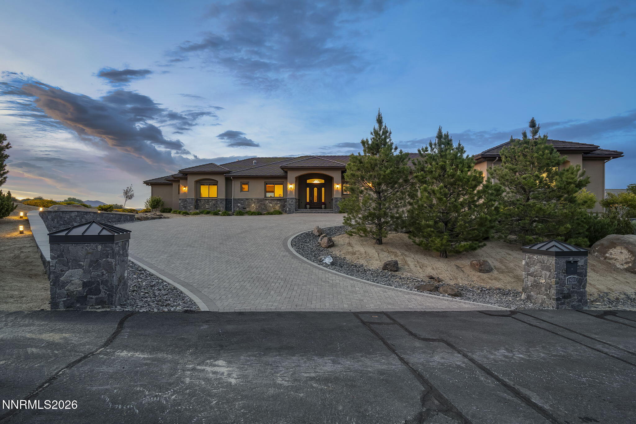 10231 Zuni Ridge Trail