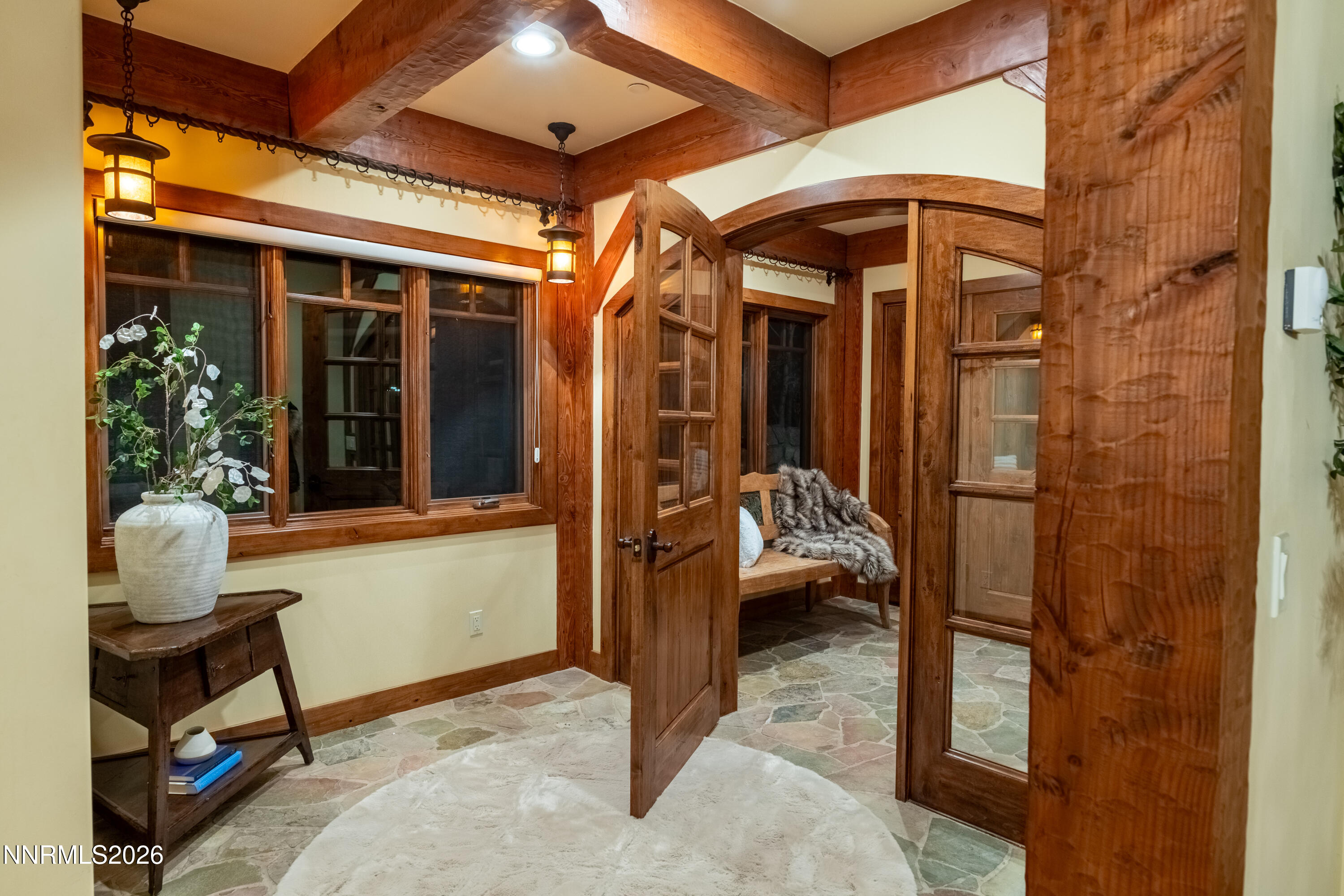 1631 Needle Peak Road
