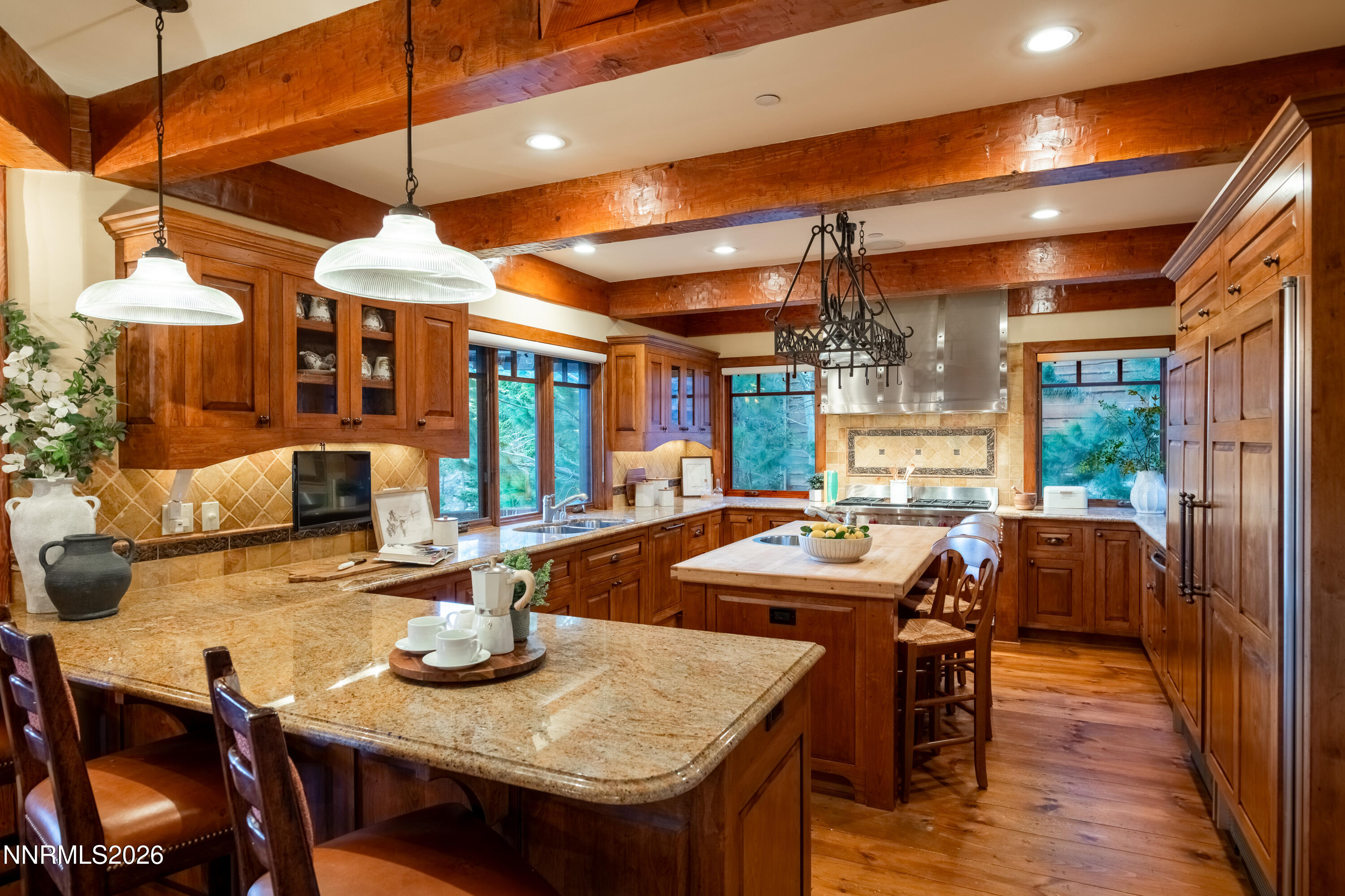 1631 Needle Peak Road