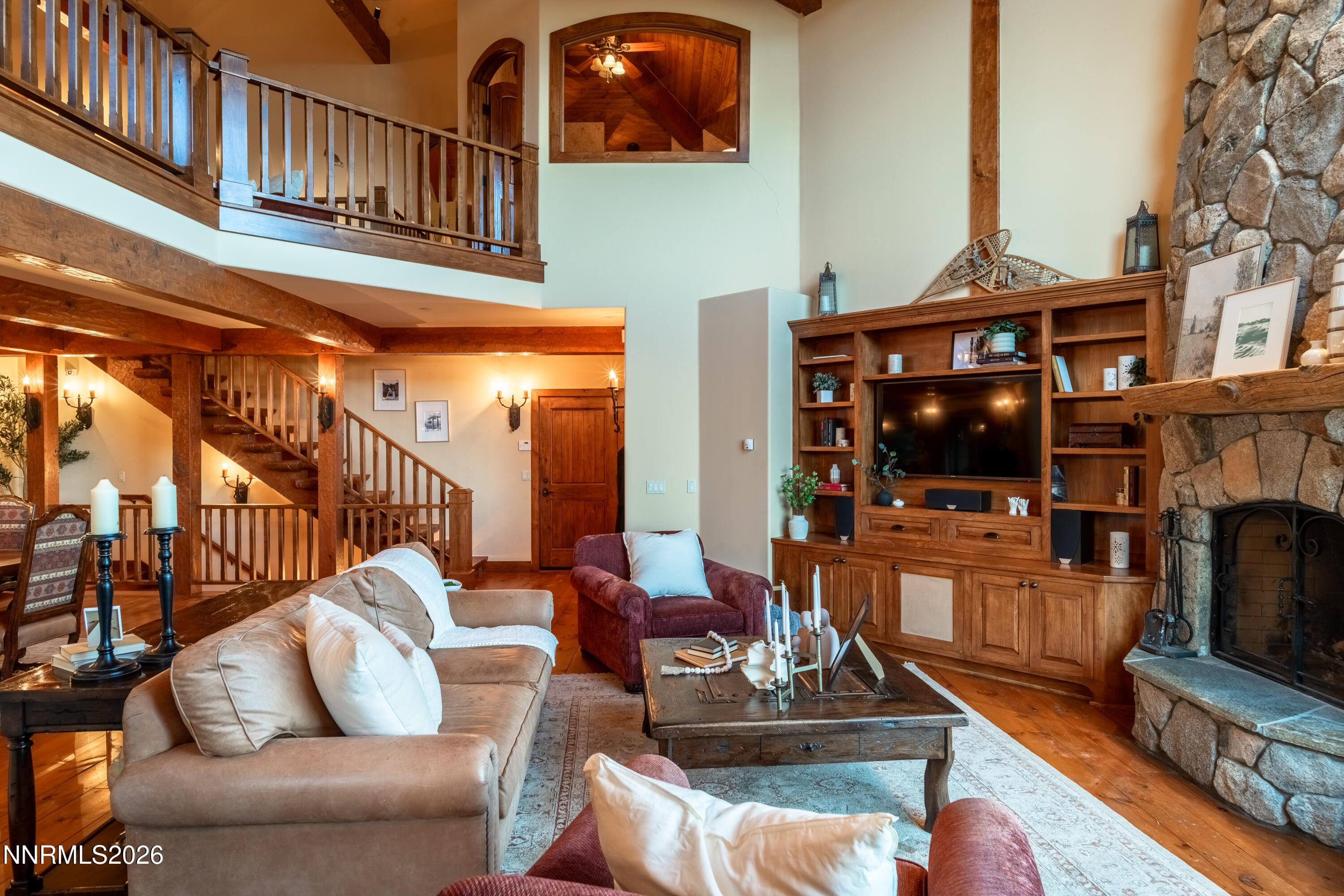 1631 Needle Peak Road