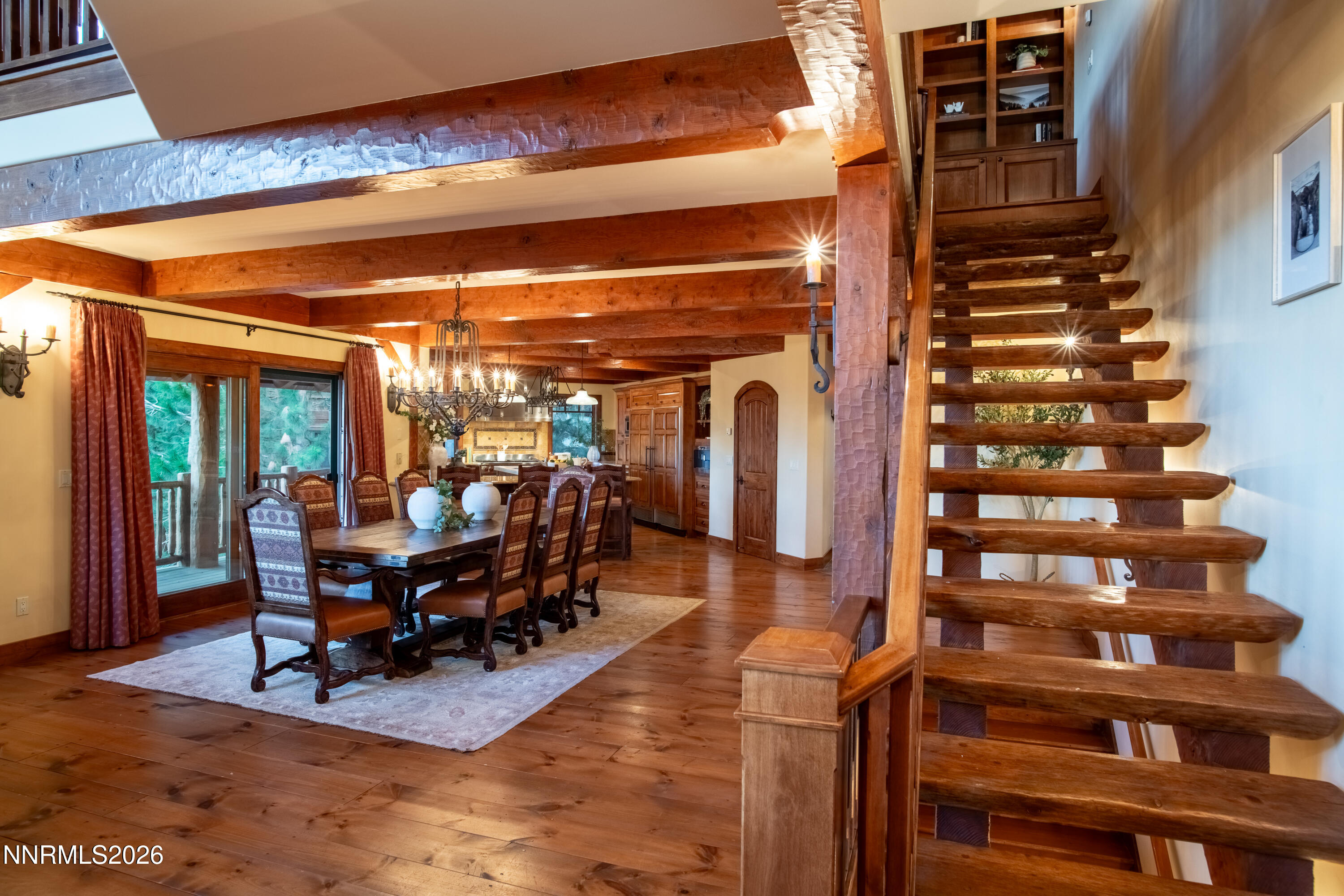 1631 Needle Peak Road