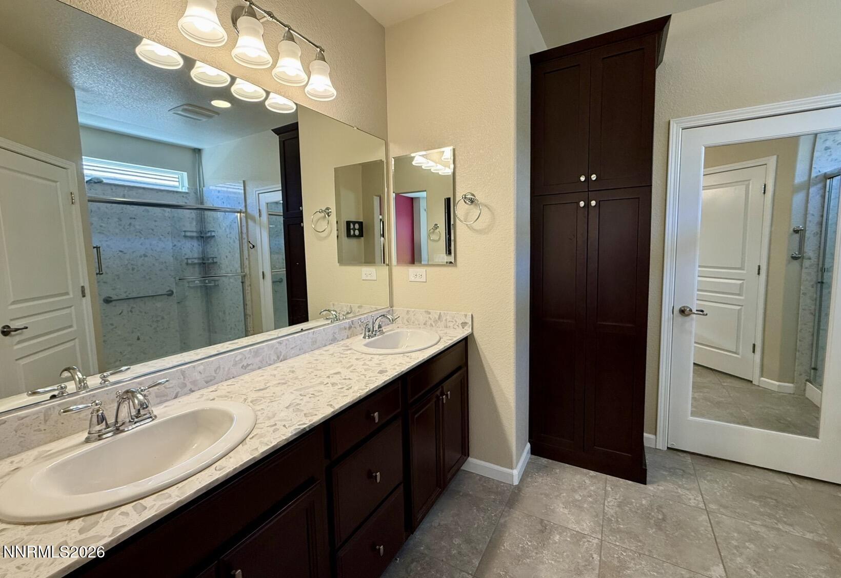 1095 Tazewell Trail