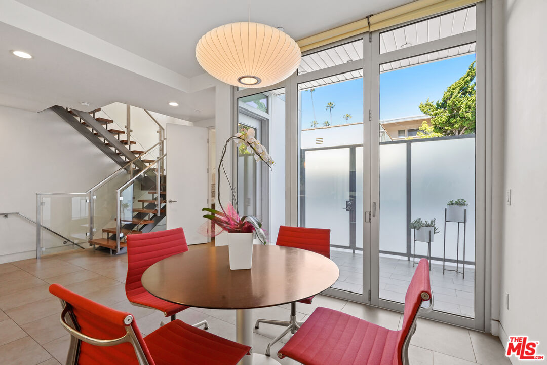 853 21st St Unit: 102