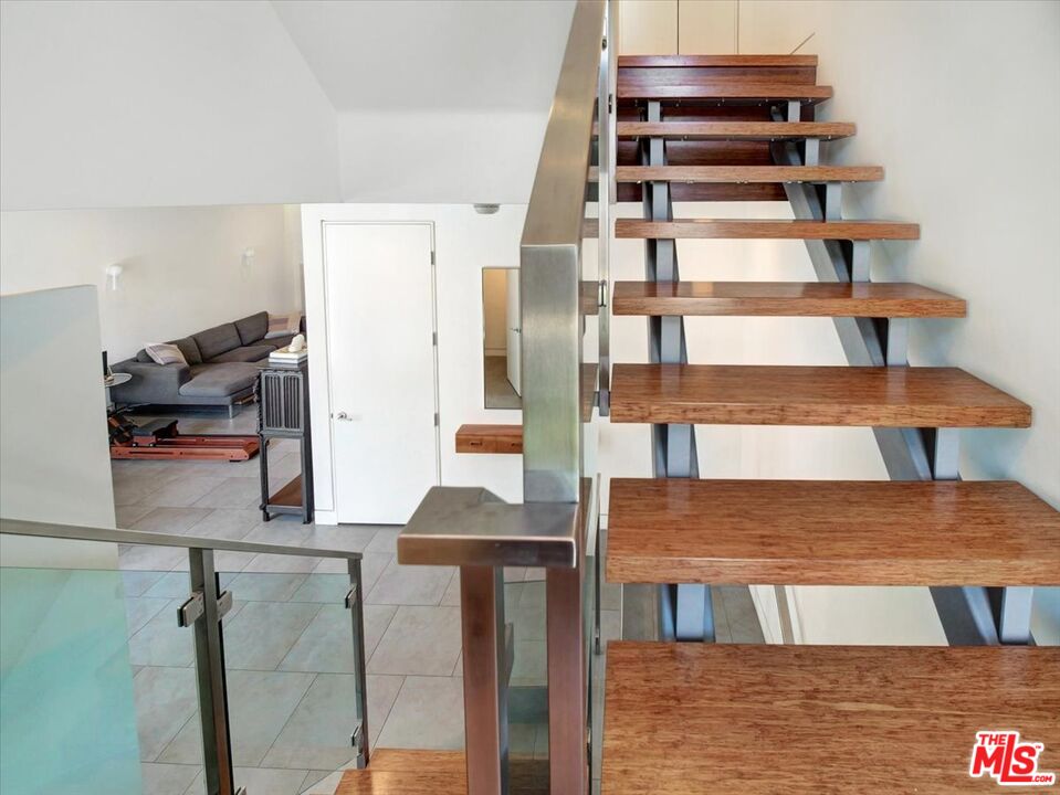 853 21st St Unit: 102