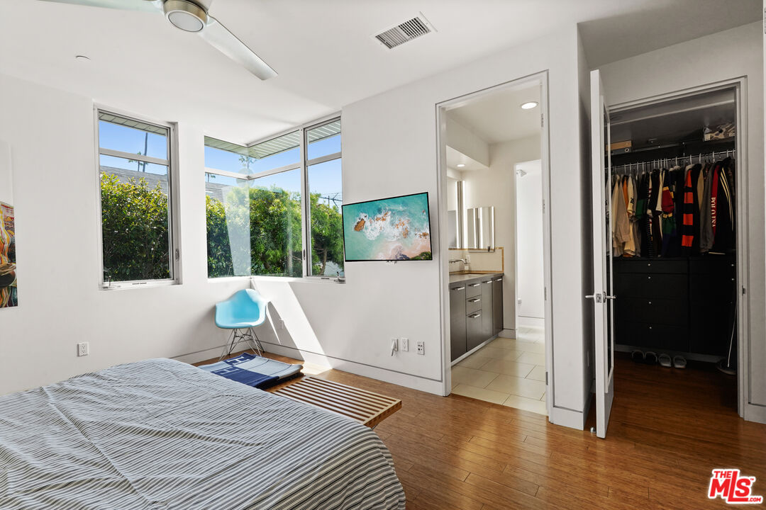 853 21st St Unit: 102