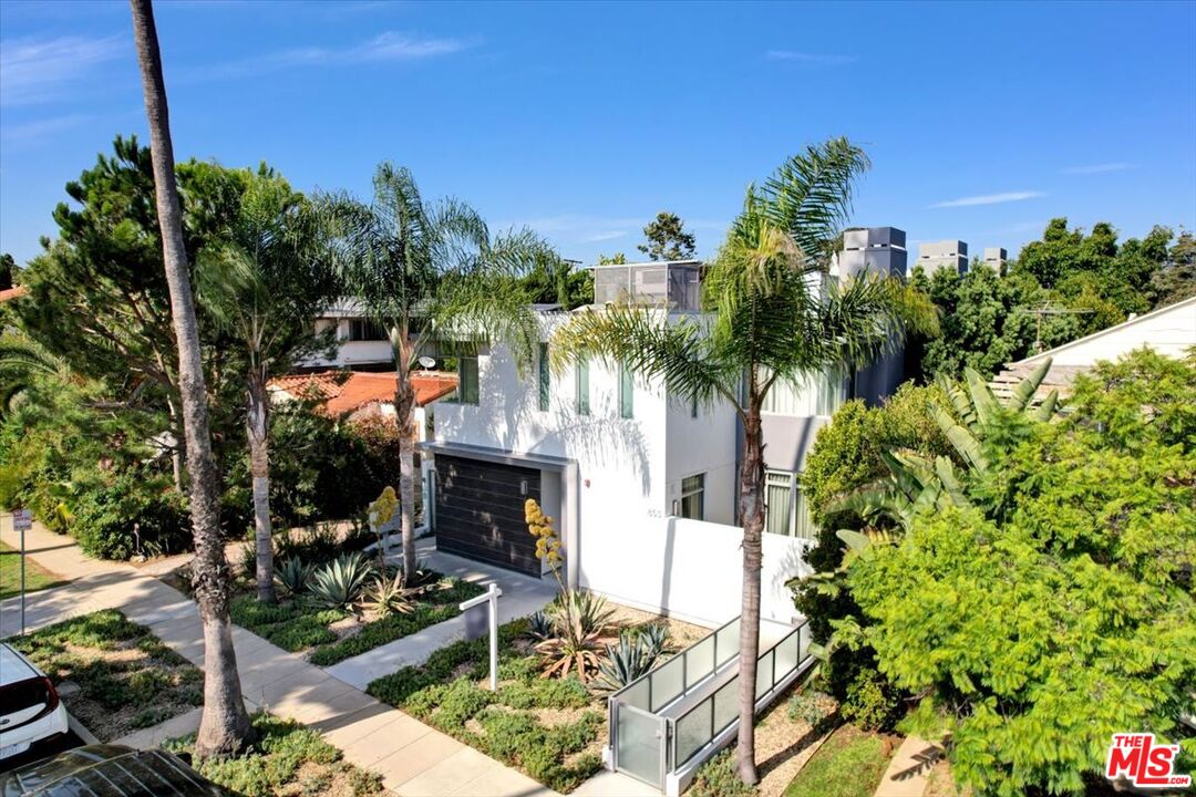 853 21st St Unit: 102