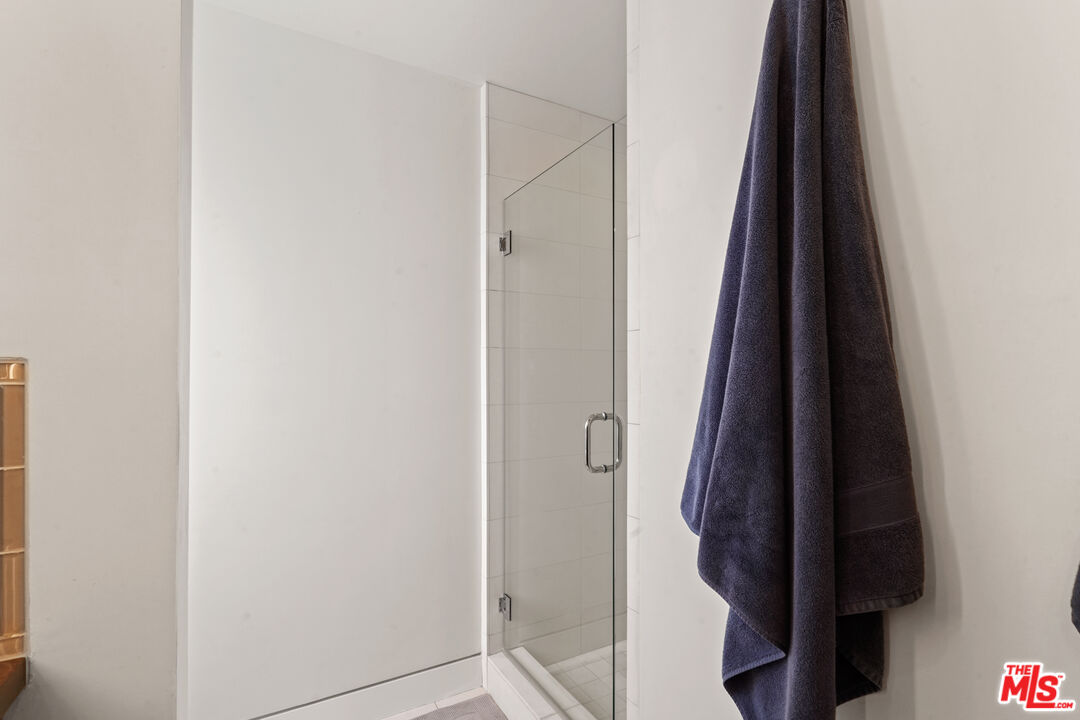 853 21st St Unit: 102