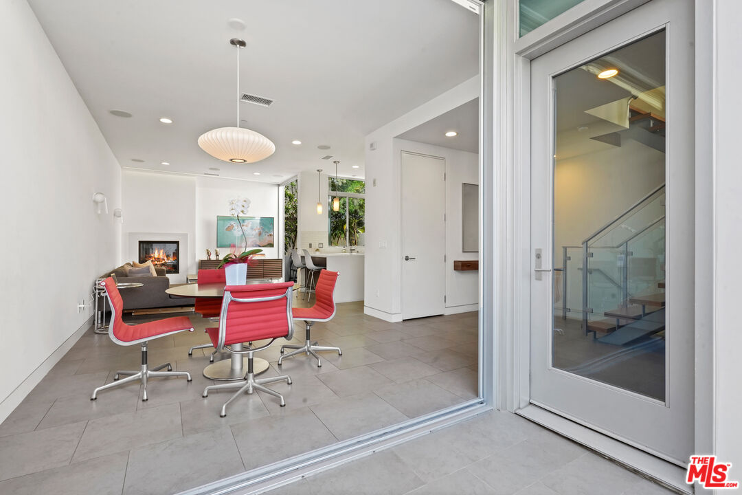 853 21st St Unit: 102