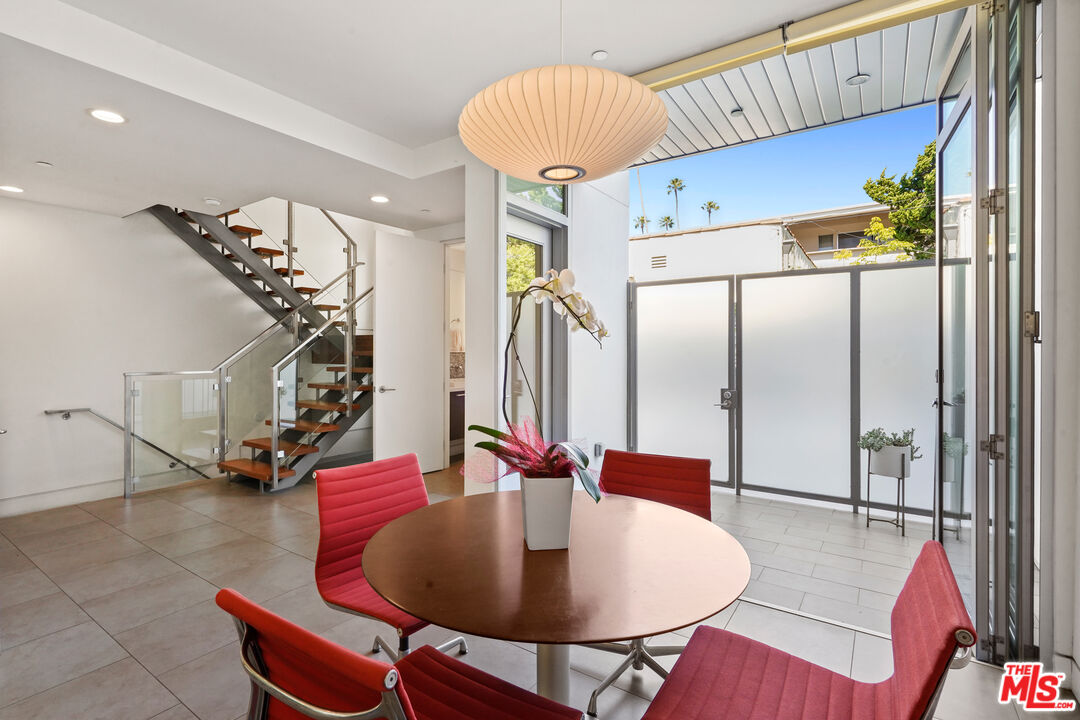 853 21st St Unit: 102
