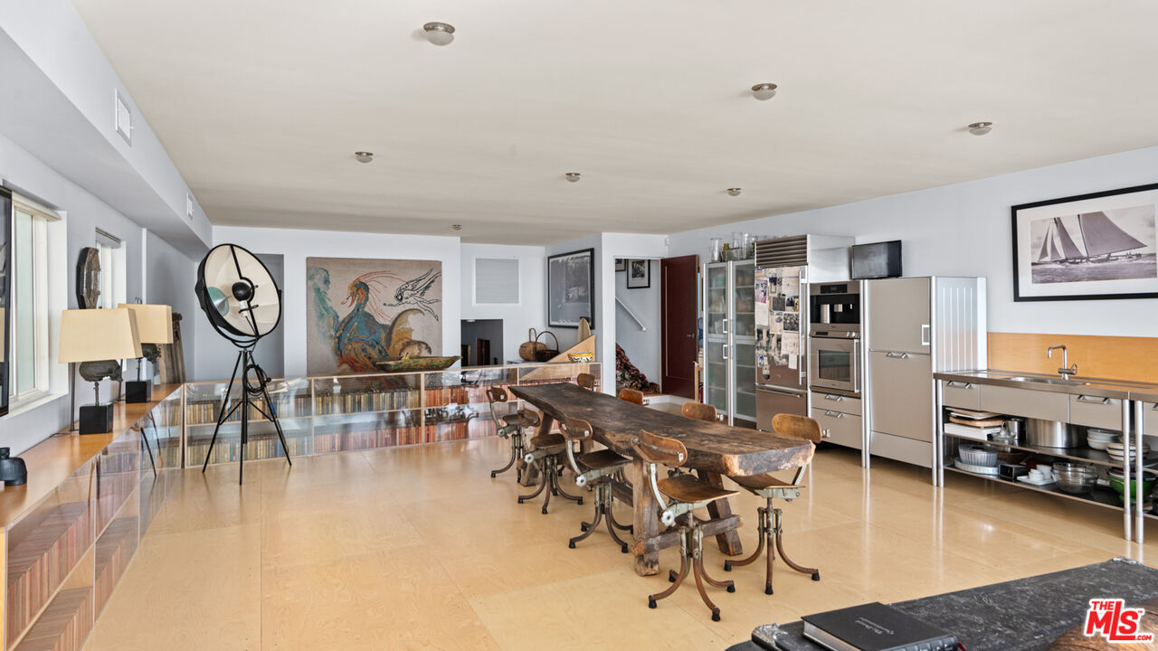 2909 Ocean Front Walk
